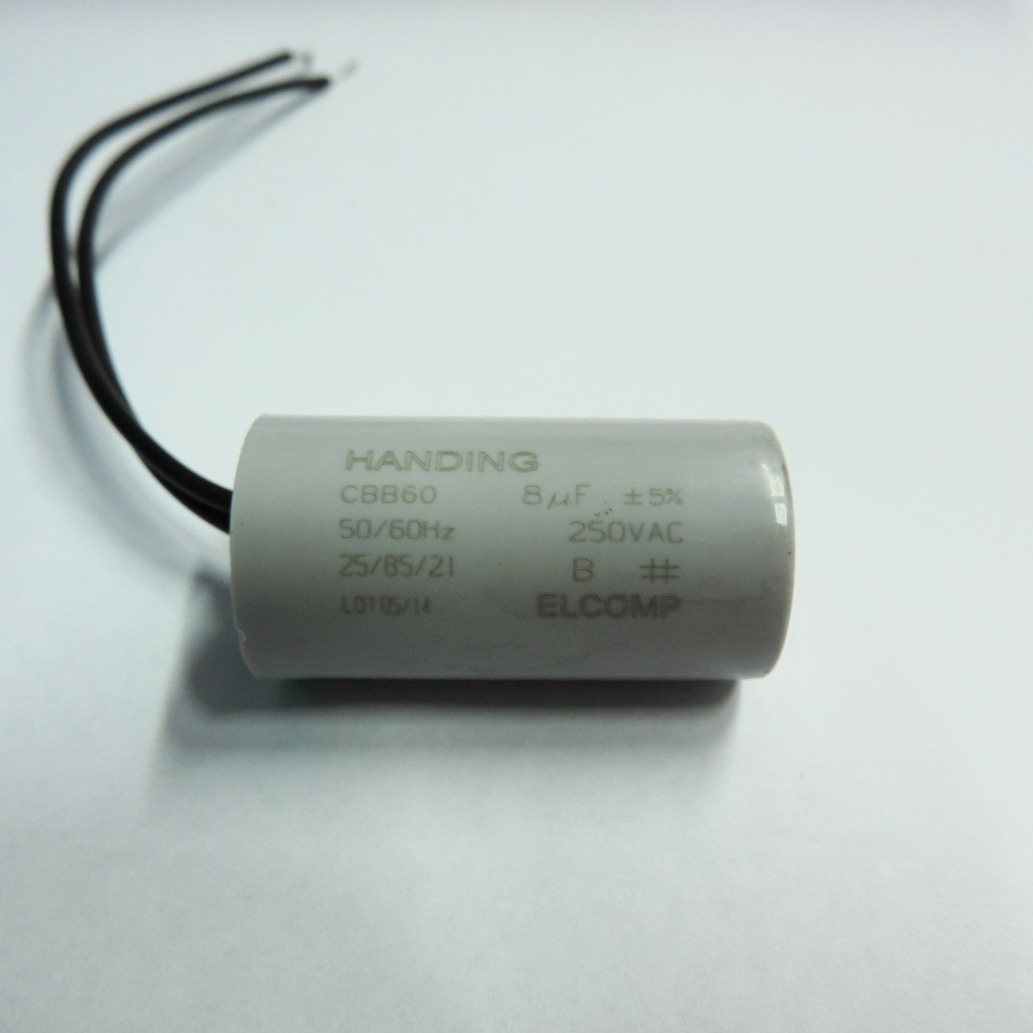 CAPACITOR PERMANENTE (MOTOR) 8UFX250V 5% 25X48 GRANEL (IMPORTADO)